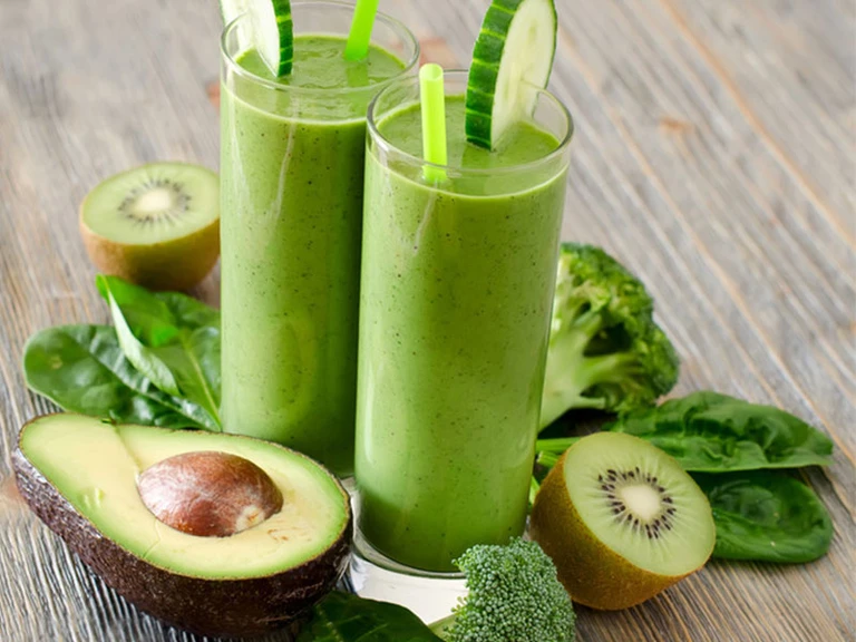 bơ giúp giảm cảm giác thèm ăn, tăng cường quá trình trao đổi chất, giúp đẩy nhanh tốc độ giảm cân, giảm mỡ thừa.