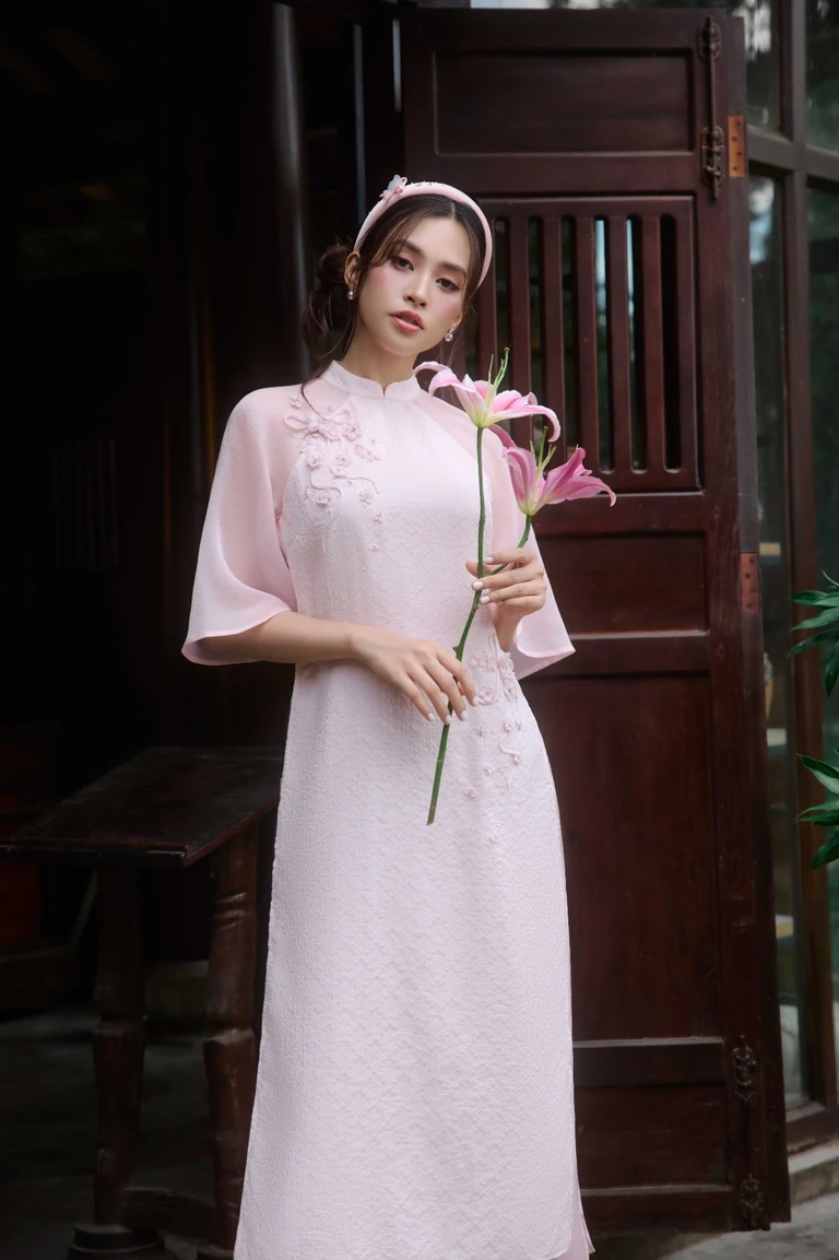 nên mặc đồ gen định hình khi mặc áo dài