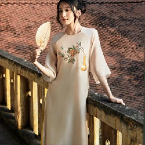 mặc đồ lót định hình khi mặc áo dài để tự tin