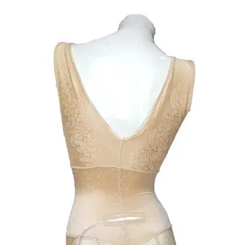 Đánh giá chi tiết về việc sử dụng mũa đai nịt bụng latex