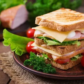 Thực Đơn Giảm Cân Bữa Sáng Với Bánh Mì Sandwich