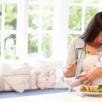 Nước uống tự nhiên giúp giảm cân cho Mẹ sau sinh