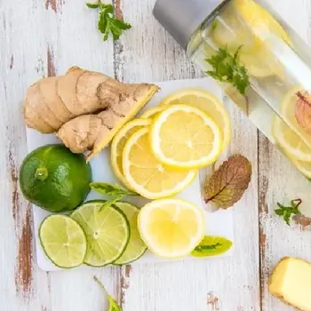 7 Công thức Detox giảm cân với chanh hiệu quả bất ngờ