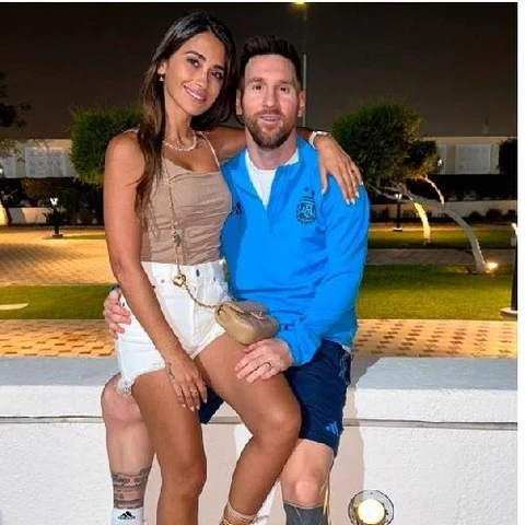 giảm cân cùng vợ cầu thủ