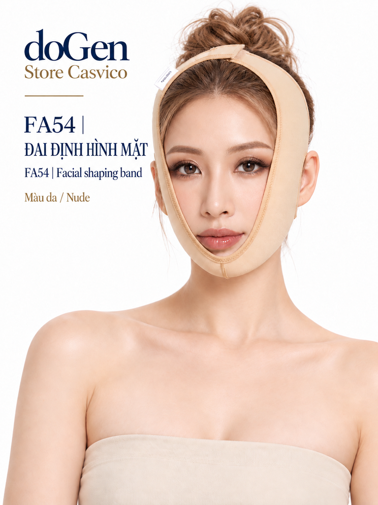 Người mẫu nhìn chính diện đeo đai định hình mặt màu da với phần đai ôm dưới cằm