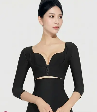 gen nịt tay sau hút mỡ ôm sát cơ thể