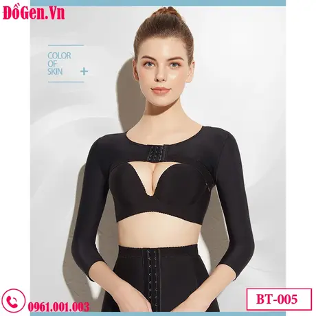 ao-dinh-hinh-mau-den-om-sat-vung-nach-va-canh-tay