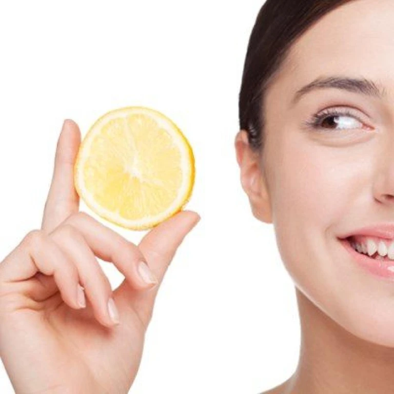 mặt nạ chanh kết hợp với nước ấm