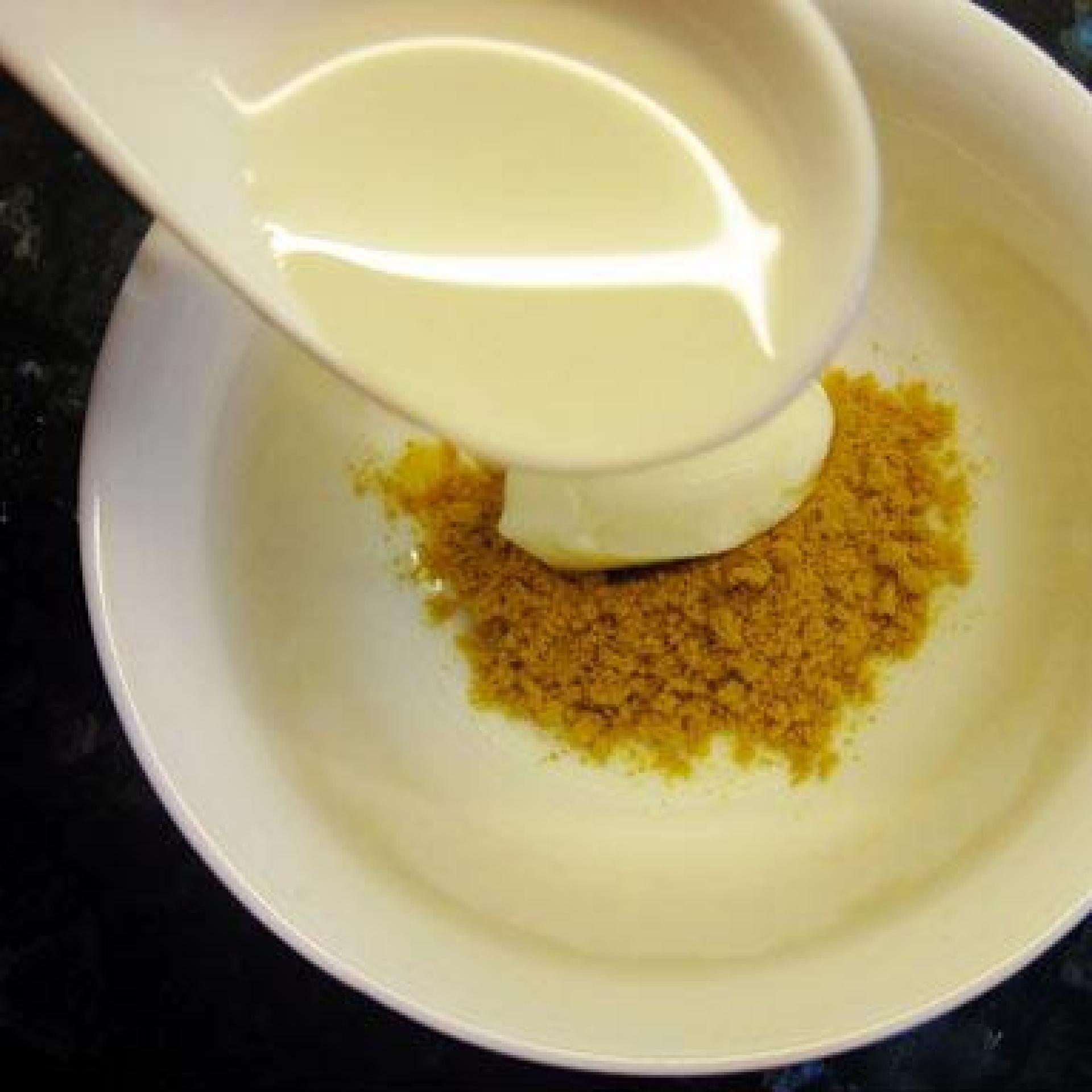 tinh bột nghệ và sữa chua không đường - http://dogen.vn